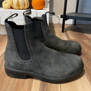 Blundstone 1630 women’s classic high top, rustic black, 9